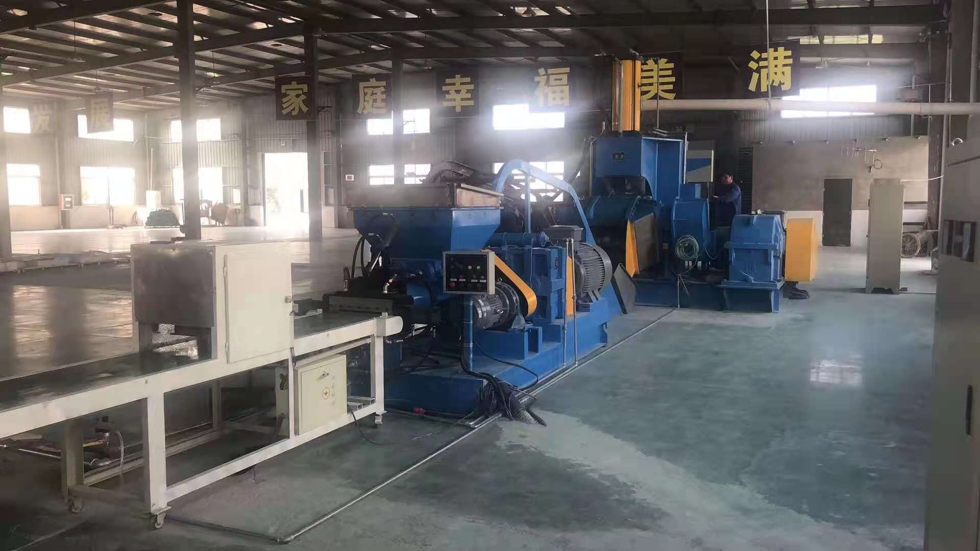 擠出機風筒加熱冷卻是怎么做的呢？它這樣做更省電！